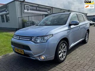 Mitsubishi Outlander 2.0 Instyle 4x4|NAVI|CAMERA|LEER|SCHUIFDAK